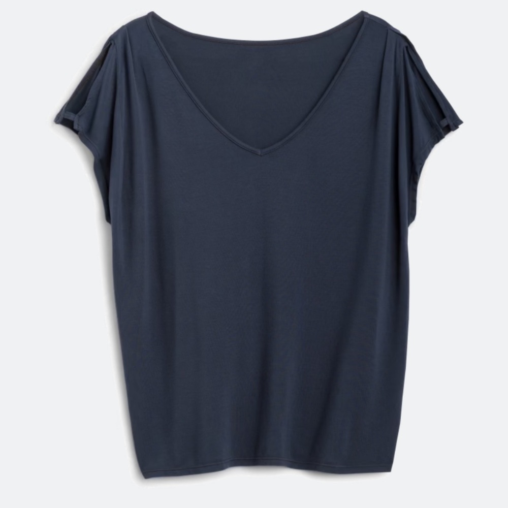 Velvet by Graham and Spencer Andie V-Nevk Cut Out Tee Navy Blue Size Small